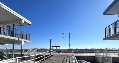 Ocean Rendezview- Only Steps to Beach and Boardwalk