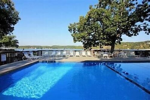 Anchors Down! Breathtaking Views!