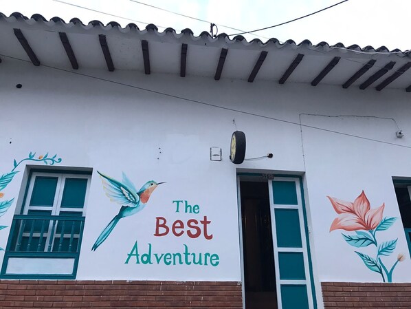 Fachada de la propiedad