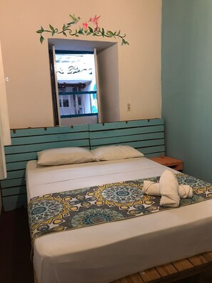 Basic Double Room | Free WiFi, bed sheets - The Best Adventure (San Gil)