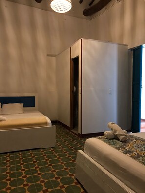 Wifi gratis y ropa de cama