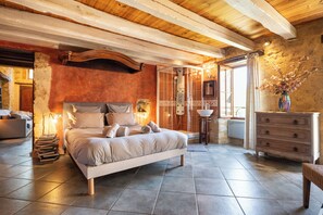 2 chambres, fer et planche à repasser, Wi-Fi gratuit, draps fournis