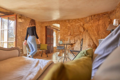 The Troglodyte cave Suite