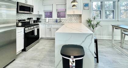 Bungalow Way-Close to all w/ Pool Table and Games