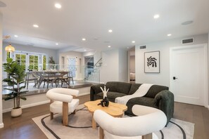 Interior - Casa Estrella by Oraklus (Los Angeles)