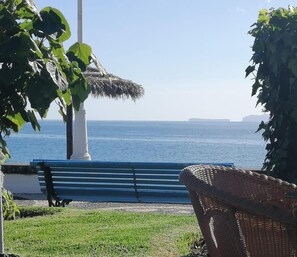 Property grounds - 'Fontinha' Apartment with Wi-Fi (Santa Cruz)