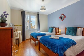 2 chambres, fer et planche à repasser, accès au Wi-Fi (inclus)