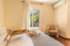 3 chambres, fer et planche Ă repasser, Wi-Fi gratuit, draps fournis