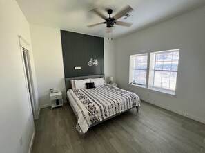 3 bedrooms, free WiFi, bed sheets