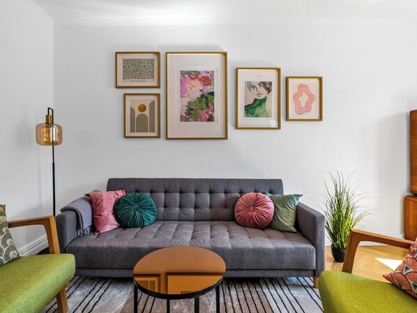 TV - Wola Ratusz Serene Apartment (Warszawa)