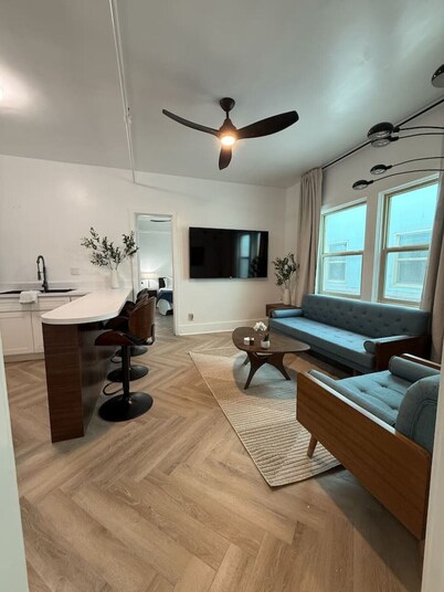 203 Vintage Escape in a 1930s Gem