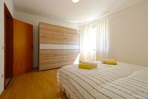 2 bedrooms, internet - Apartment 2378/146144 (Istria - Pula), 2500m from the beach (Pula)