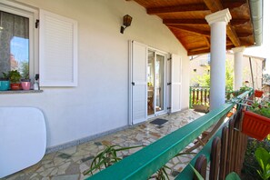 Exterior detail - Apartment 2378/146144 (Istria - Pula), 2500m from the beach (Pula)