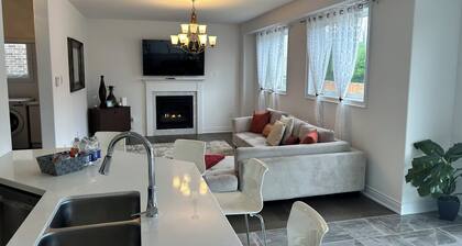 The Angus Nest: Master Suite with Jacuzzi, fireplace —perfect for a retreat.