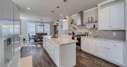 Charming 3-Bedroom, 2-Bath Home in Topock, AZ – Just Minutes from the River!