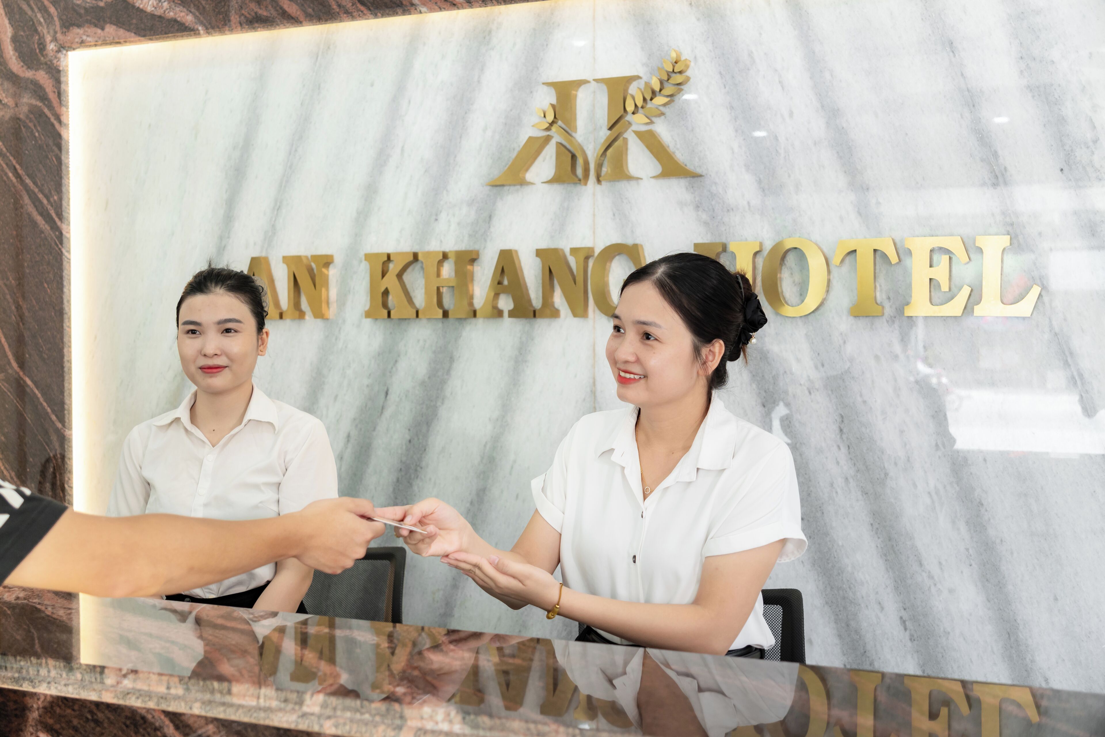 로비 좌석 공간