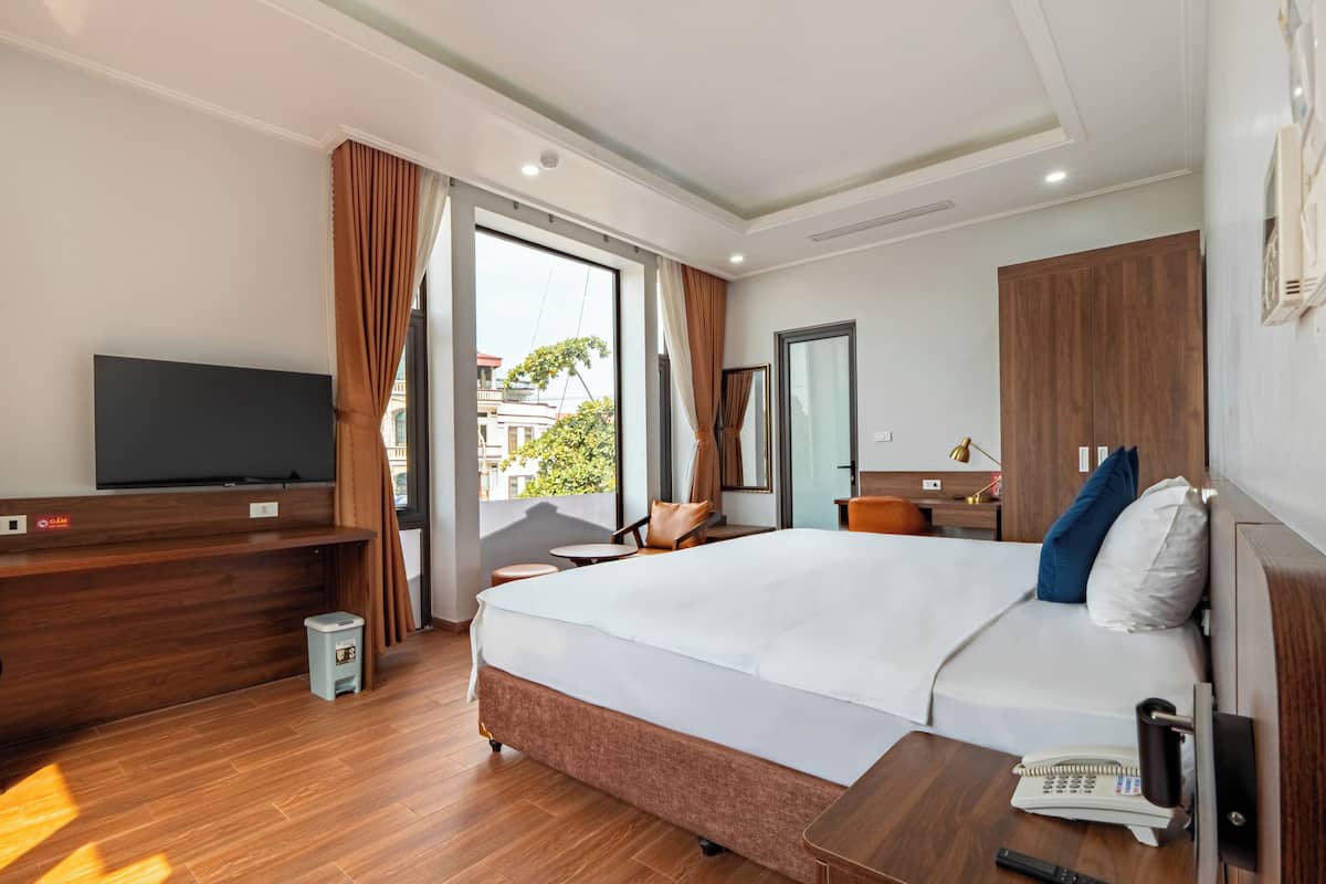 Deluxe Double Room, City View | Premium bedding, memory foam beds, free minibar, desk