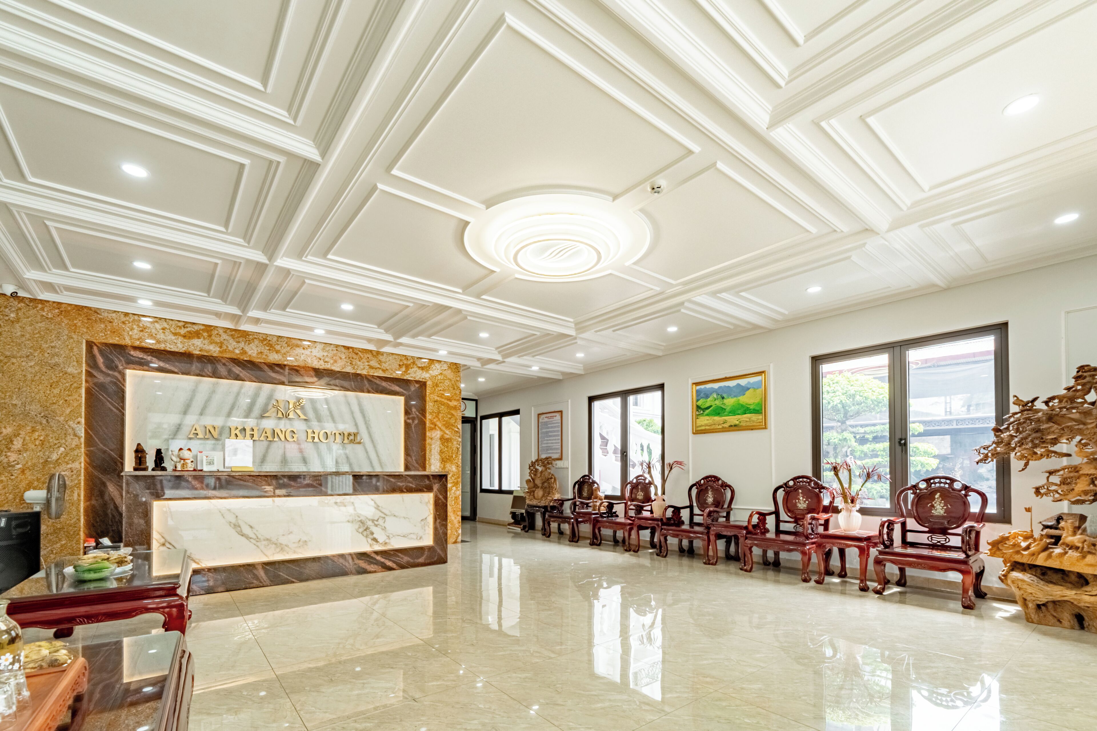 Coin salon dans le hall