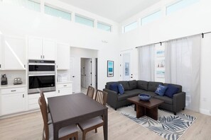 Unclassified image, 2 of 24, button