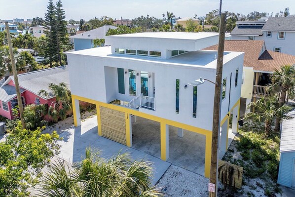 Unclassified image, 1 of 24, button