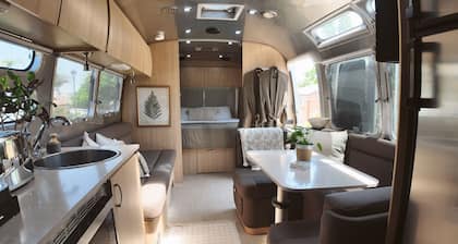 Charming Airstream in Wine Country and Wellness Retreat