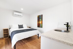 7 bedrooms, WiFi, bed sheets - Eco Friendly Murray River Accommodation, Rufus River (Rufus)