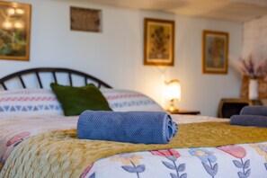 1 quarto, Wi-Fi de cortesia, roupa de cama