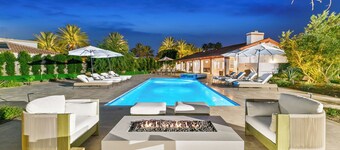 Large Estate 6bdr- all en suites/Pickleball/Volley+BasketBall/Putting/Pingpong