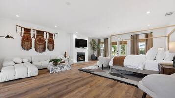 5 camere, ferro/asse da stiro, culla da viaggio, Wi-Fi gratuito