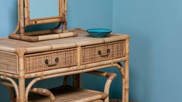 4 habitaciones, tabla de planchar con plancha y wifi gratis