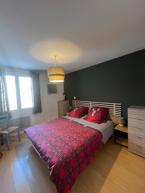 2 bedrooms
