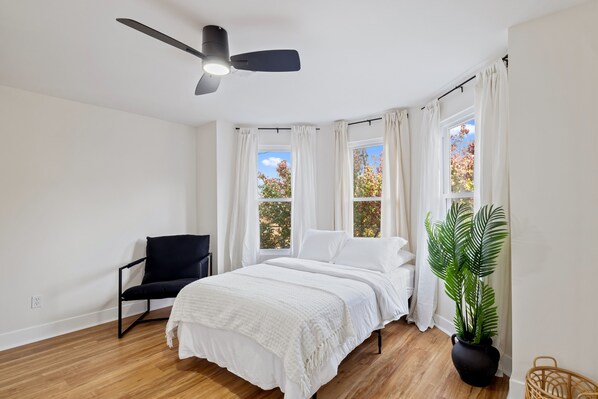 4 habitaciones, tabla de planchar con plancha y wifi gratis 