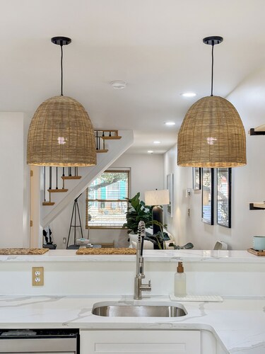 4-bedroom 3.5 Bathrooms townhome located downtown Wilmington, DE  with W/D!