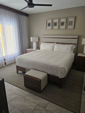 3 quartos, ferros/tábuas de passar roupa, Wi-Fi, roupa de cama