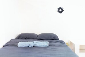 1 habitación, wifi y ropa de cama