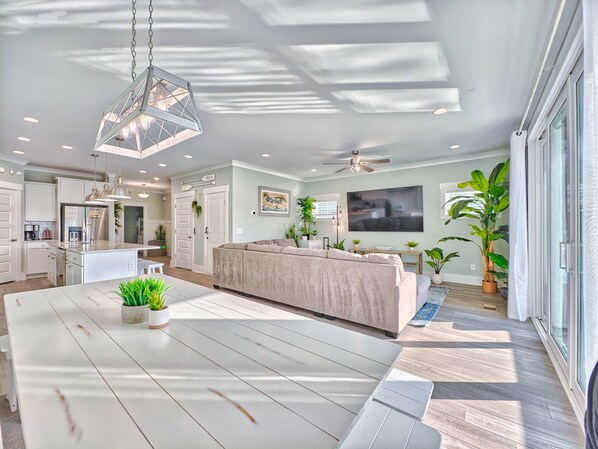 TV connectée, table de tennis de table, espaces bureaux