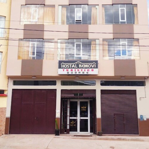 Hostal Kemovi Turístico Desaguadero