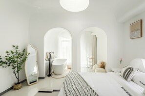 Panoramic Double Room, Courtyard View