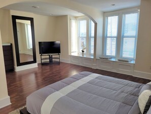 4 slaapkamers, een strijkplank/strijkijzer, wifi, beddengoed