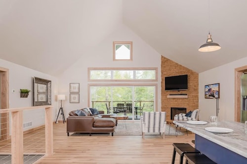Family Retreat | Game Room + EV Charger