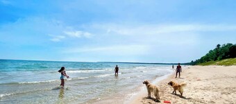 Spacious 4Br CavePoint Stay Near Dunes PetFriendly