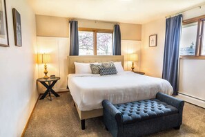 4 Schlafzimmer, Bügeleisen/Bügelbrett, Reisekinderbett, WLAN