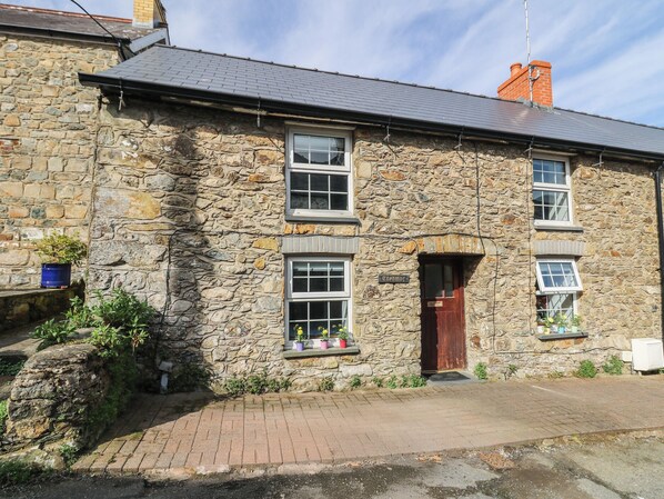 Exterior - Coedmor (Newport)