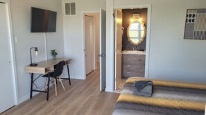 4 bedrooms, desk, iron/ironing board, WiFi