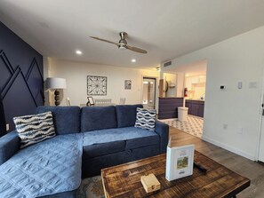 TV - Coastal Cove-Pet Friendly Unit, Next to Water Park (Atlantic City)