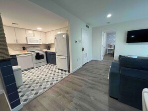 Interior - Coastal Cove-Pet Friendly Unit, Next to Water Park (Atlantic City)