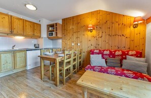 Interior - Resort center, 3rd floor, fitness, swimming pool, sauna, tv, ski locker, 38m², Les Orres (Les Orres)