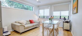Luxury Modern House Near CBD