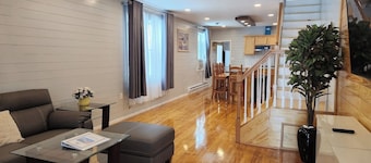 Nestled Away- Comfortable 3BDRM, Central Location