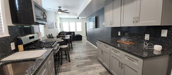Neat Retreat-Comfortable and Cozy 2 BR,Close to all!